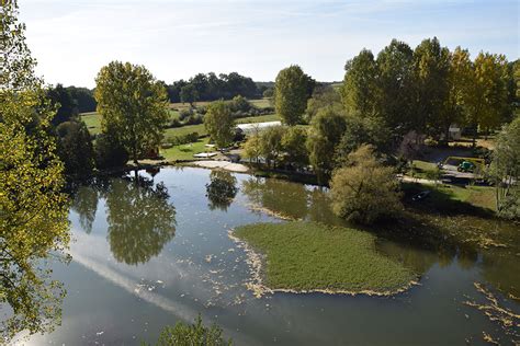 Découvrez les Meilleurs Campings avec Étangs de Pêche en Dordogne