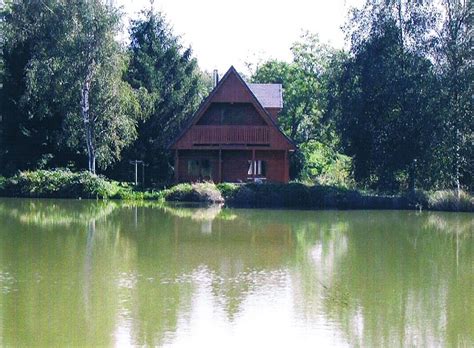 Des Vacances de Pêche Parfaites en Chalet dans le Doubs